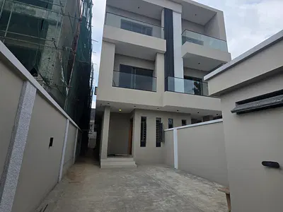 Luxury 4 Bedroom Semi-Detached Duplex with Excellent Finishing — Lekki Phase 1, Lekki, Lagos