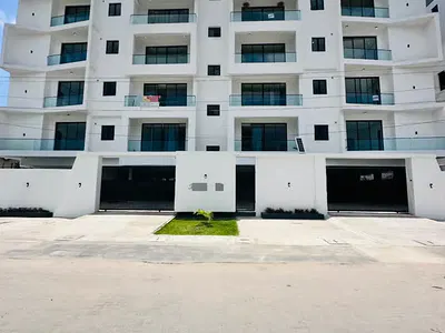 Prestigious 1 Bedroom Flat / Apartment with Pool and Gym — Lekki, Lagos