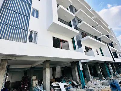 Pristine Contemporary 2 Bedroom Flat with Elevator and Gym — Lekki, Lagos