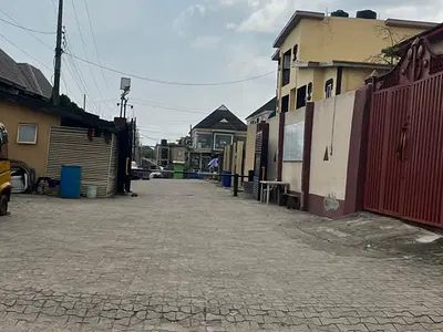Self Compound Renovated Spacious 4 Bedrooms Bungalow in an Estate. — Mercy Land Estate Off Magodo Road Isheri, Isheri, Lagos