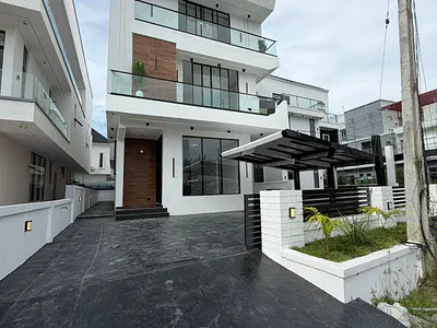 Luxuriously Built 5 Bedroom Fully Detached Duplex — Lekki, Lagos