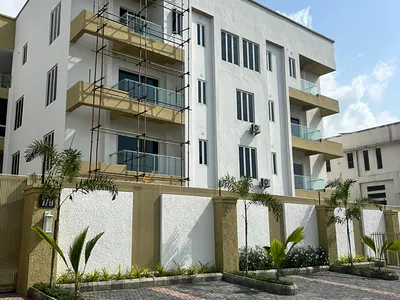 2 Bedroom Apartment with BQ and Elevator — Lekki Phase 1, Lekki, Lagos