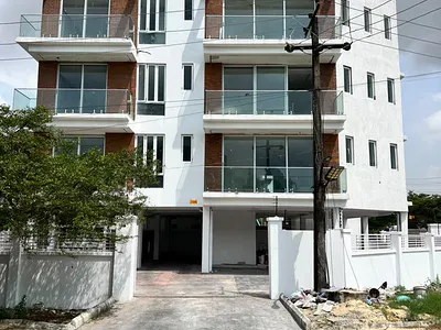 Modern 2 Bedroom Flat with Elevator — Lekki Phase 1, Lekki, Lagos