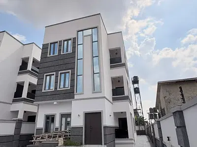 3 Bedroom Apartment Units — Kolapo Ishola GRA, Akobo, Ibadan, Oyo