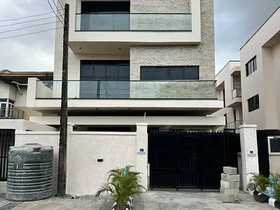 Exclusive 5 Bedroom Detached with Study/Gym, BQ — Lekki Phase 1, Lekki, Lagos