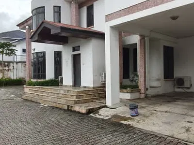 6 Bedroom Detached Duplex with Guesthouse, 3 BQS & Swimming Pool P — Ikoyi, Lagos