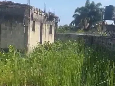 4 Bedroom Duplex Carcass Sitting on Half Plot of Land — Lekki, Lagos