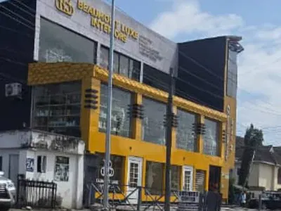 920SQM Corner Piece Land with Multiple Shops — Emma Abimbola, Lekki Phase 1, Lekki, Lagos