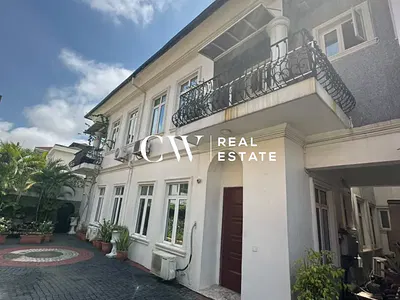 5 Bedroom Semi-Detached Duplex — Ikoyi, Lagos