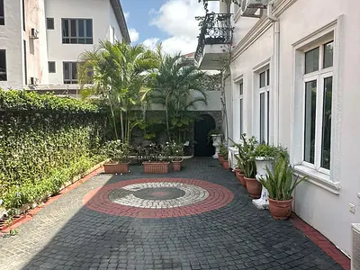 Spacious Well-Maintained 5 Bedroom Semi-Detached House — Banana Island, Ikoyi, Lagos