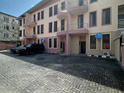 Lovely Spacious Self-Serviced 4 Bedroom Terrace with a Room BQ — Victoria Island (VI), Lagos