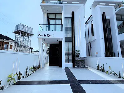 5 Bedroom Fully Detached Duplex — Lekki, Lagos