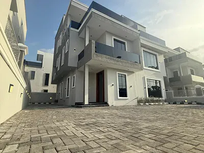 5 Bedroom Palatial Mansion — Ibadan, Oyo