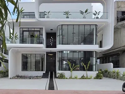6 Bedroom Detached House — Lekki, Lagos