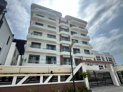 Newly Built 2 Bedroom with a Swimming Pool, Gym and Elevator — Lekki, Lagos