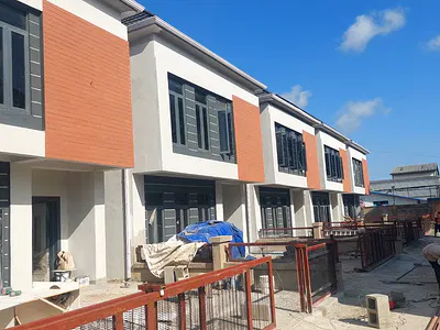 3 Bedroom Terraced House — Eric Moore, Surulere, Lagos