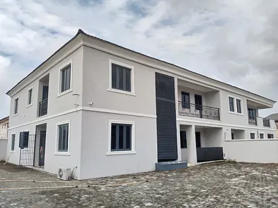 Neatly Used 3 Bedroom Downstairs Apartment 2 Units in the Compound — Off Ugochukwu Ekpo Street (Iya Alagbo Junction), Ologunfe, Awoyaya, Ibeju Lekki, Lagos