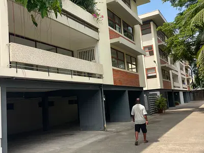Standard Serviced 3 Bedroom Flat with BQ — Ikoyi, Lagos