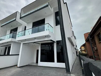 Luxury 5 Bedroom Fully Detached House — Lekki, Lagos
