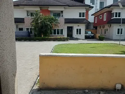 Newly Renovated Mini Flat (Room and Parlour) Apartment — Springville Estate, Ojulari Crescent, Ikate, Lekki, Lagos