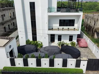 Fully Furnished 5 Bedroom Detached Duplex, BQ, Serene Neighborhood — Serene Neighborhood, Life Camp, Abuja