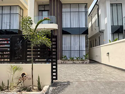 5 Bedroom Fully Detached Duplex — Lekki, Lagos