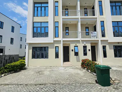 Luxury 4 Bedroom Duplex — In a Serviced Estate Osapa, Osapa, Lekki, Lagos