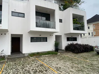 Luxury Unique 4 Bedroom Terraced BQ, 2yrs Upfront Payment — Lekki, Lagos