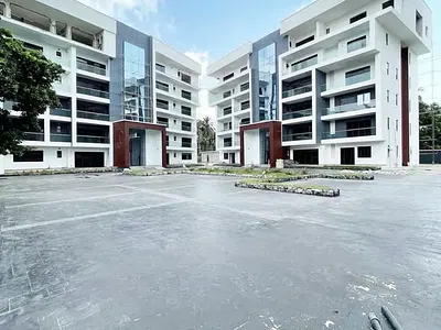3 Bedroom Apartment with Swimming Pool & Boys Quarters — Ikoyi, Lagos