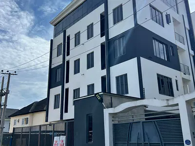 Elegant 3 Bedroom Penthouse with Swimming Pool and Elevator — Lekki, Lagos