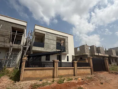 4-Bedroom Semi-Detached Duplex — Von Garden Estate 2,, Lugbe District, Abuja