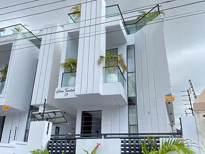 A Modern 5 Bedroom Fully Detached Duplex — Ikota, Lekki, Lagos