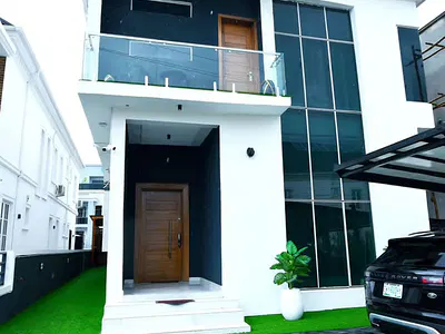 5 Bedroom Detached Duplex — Lekki, Lagos