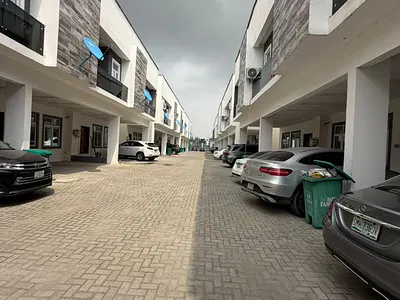Sharp Studio Flat with Pool and Gym — Lekki, Lagos
