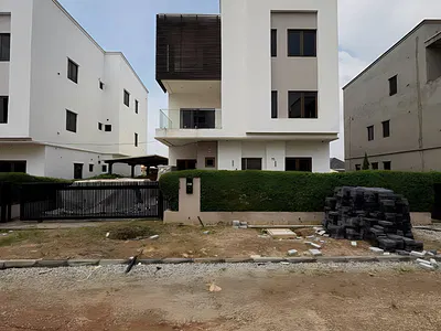 Newly Built 6 Bedroom Fully Detached House with BQ — Mabushi, Abuja
