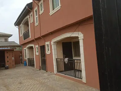Fairly Used Modern Blocks of Flats at Alagbole Ojodu Berger — Alagbole Ojodu Berger, Alagbole, Ifo, Ogun