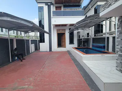 Standard 5-Bedroom Fully Detached Duplex with a BQ and Swimming Pool — Lekki, Lagos