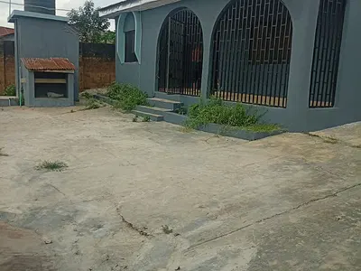 Well-Maintained 3-Bedroom Bungalow with Self-Contained Annex — Oke-Ode, Sanyo Area, Ibadan, Oyo