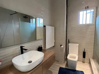 3 Bedroom Apartment with Boy's Quarters. — Bourdillon Ikoyi Lagos, Old Ikoyi, Ikoyi, Lagos