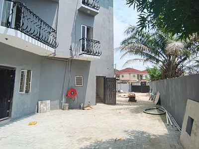 Small BQ Shared Kitchen — Lekki, Lagos