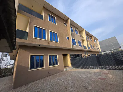 Strategically Located, Brand New Luxury 4 Bedroom Terrace House + BQ — Life Camp, Abuja