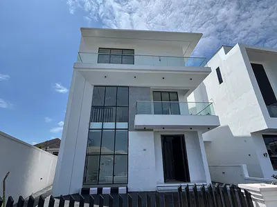 Luxurious 5 Bedroom Fully Detached Smart Home with a Cinema BQ and Pool — Ikota, Lekki, Lagos