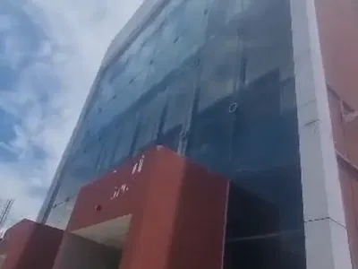 4 Floor Commercial Building Facing Expressway — Not Far From Chevron Bus Stop, Lekki, Lagos
