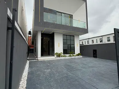 5 Bedroom Detached Duplex — Lekki, Lagos