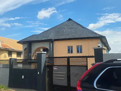 2 Units of 3 Bedroom with 2 Units of 2 Bedroom on 2 Plots — Oluwakeyin, Adegbayi, Old Ife Road, Alakia, Ibadan, Oyo