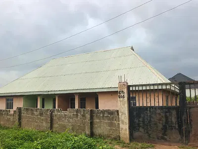 Twin Flat of 2 Bedroom Bungalow — Ibadan, Oyo