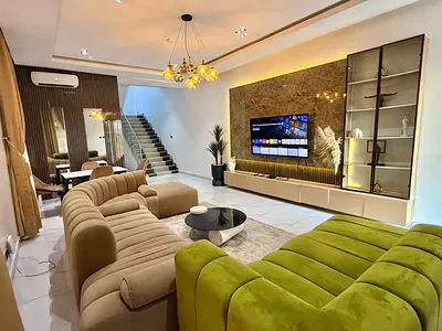 Deluxe 4 Bedroom Serviced Apartment — Ikoyi, Lagos