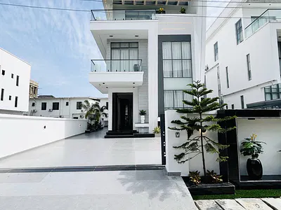 5 Bedroom Contemporary Detached Home — Lekki, Lagos
