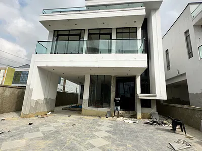 Luxury 5 Bedroom Residence — Lekki, Lagos
