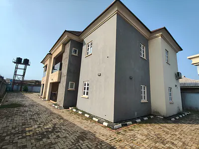 Newly Renovated 2 Bedroom Ground Floor Front Flat All Rooms Ensuite — Ikorodu, Lagos